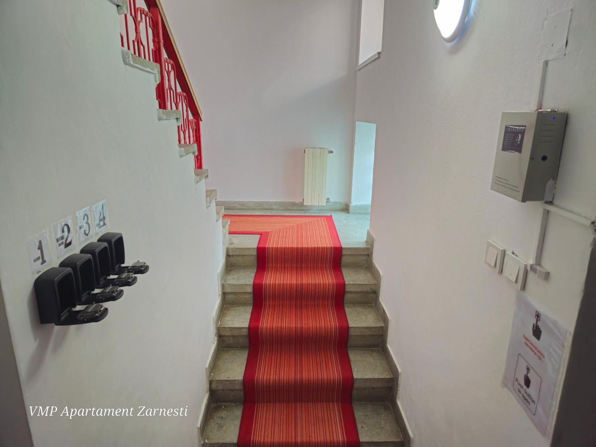 Apartment Zarnesti City Centre Vmp Free Parking Zimmer foto