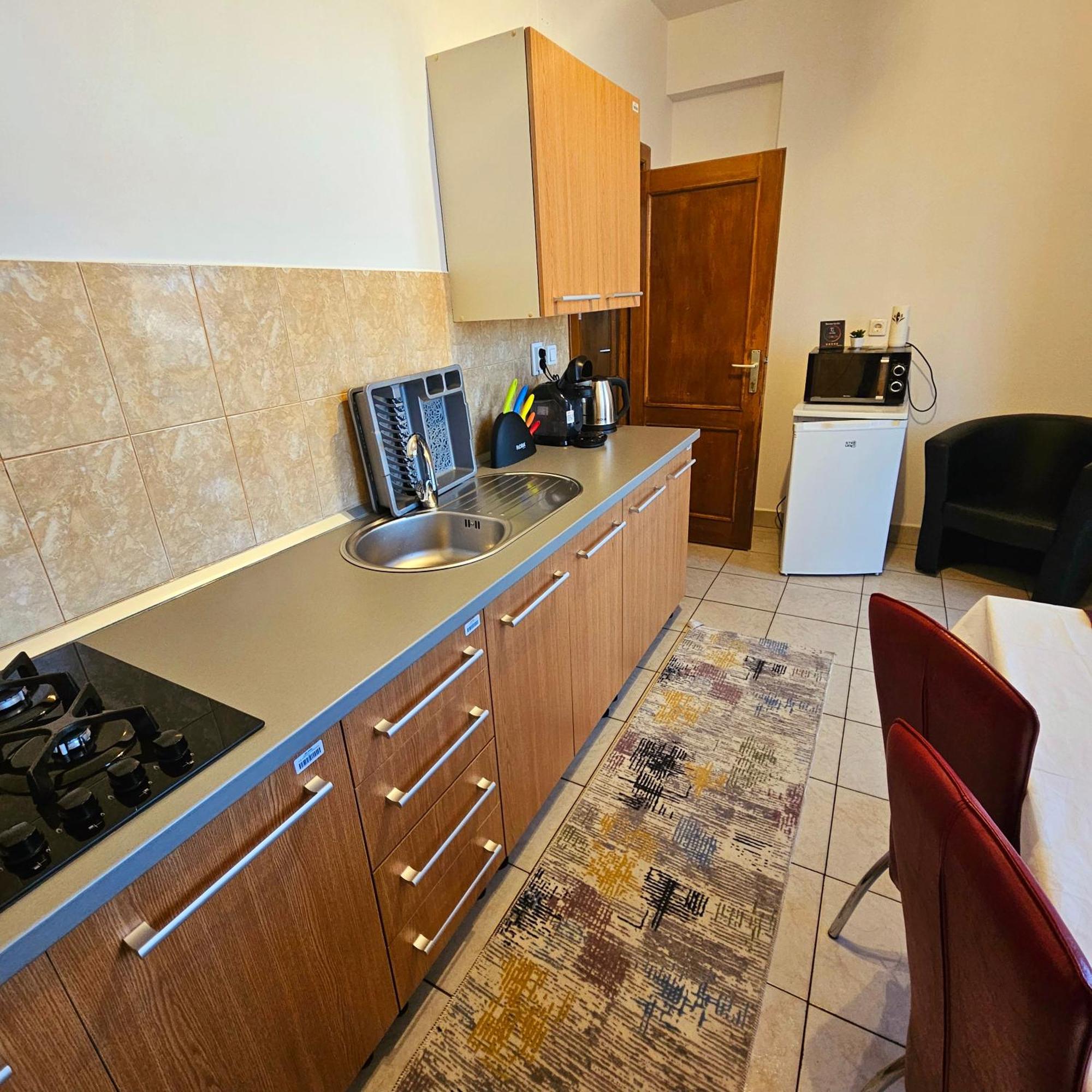 Apartment Zarnesti City Centre Vmp Free Parking Exterior foto
