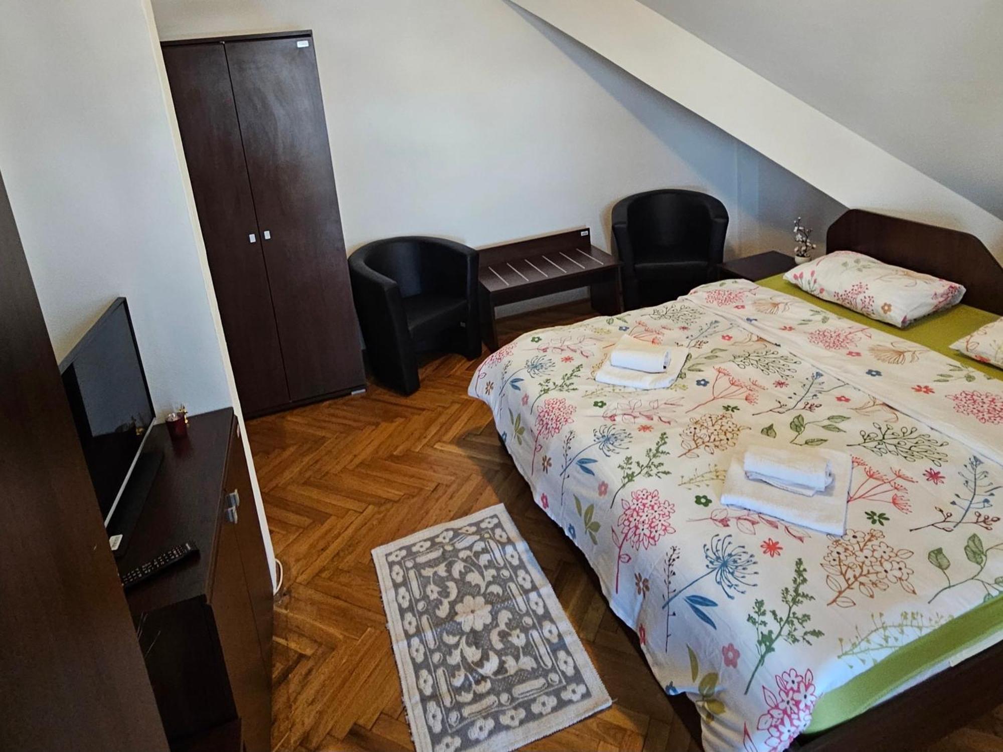Apartment Zarnesti City Centre Vmp Free Parking Exterior foto